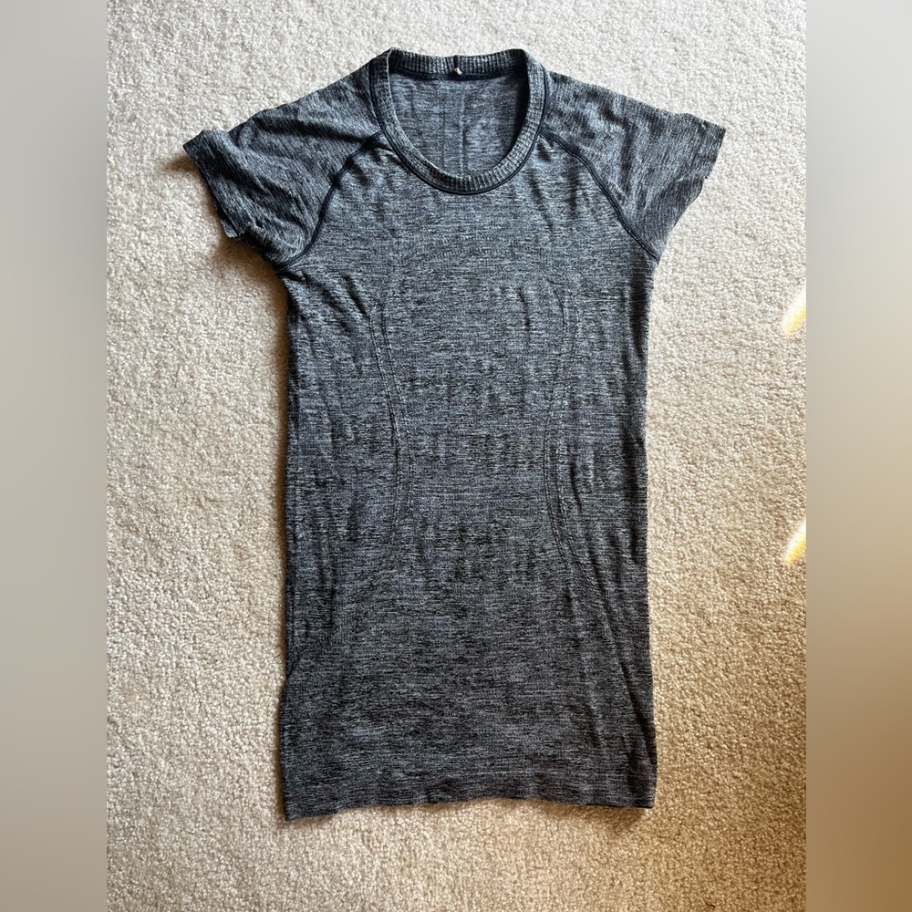 Lululemon top